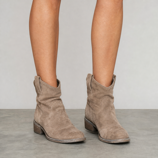 Jaquilla | Boots
